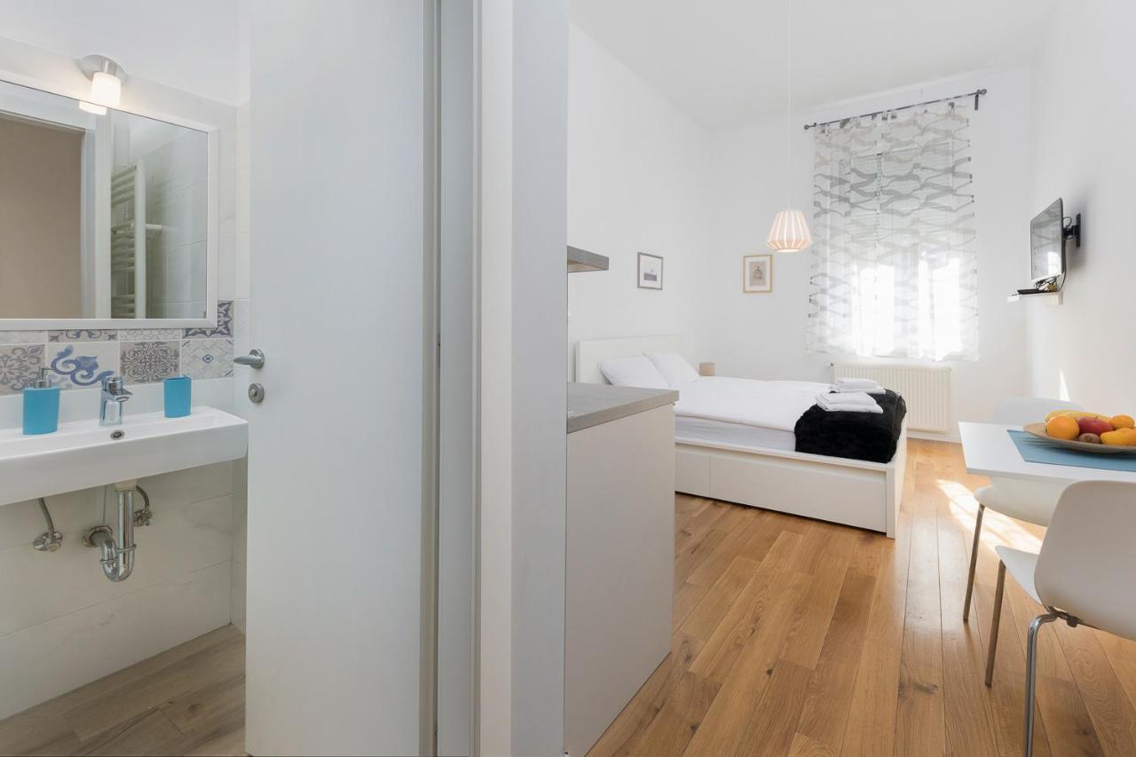Modern Studio Near Park Zrinjevac And Main Square 萨格勒布 外观 照片